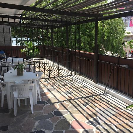 Hotel Zocalo Abuelos Acapulco Bagian luar foto