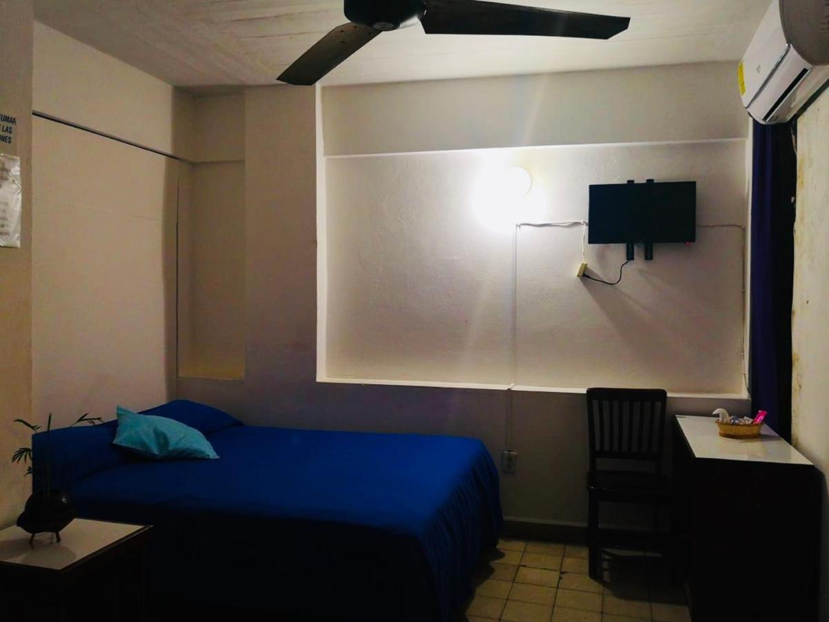 Hotel Zocalo Abuelos Acapulco Bagian luar foto
