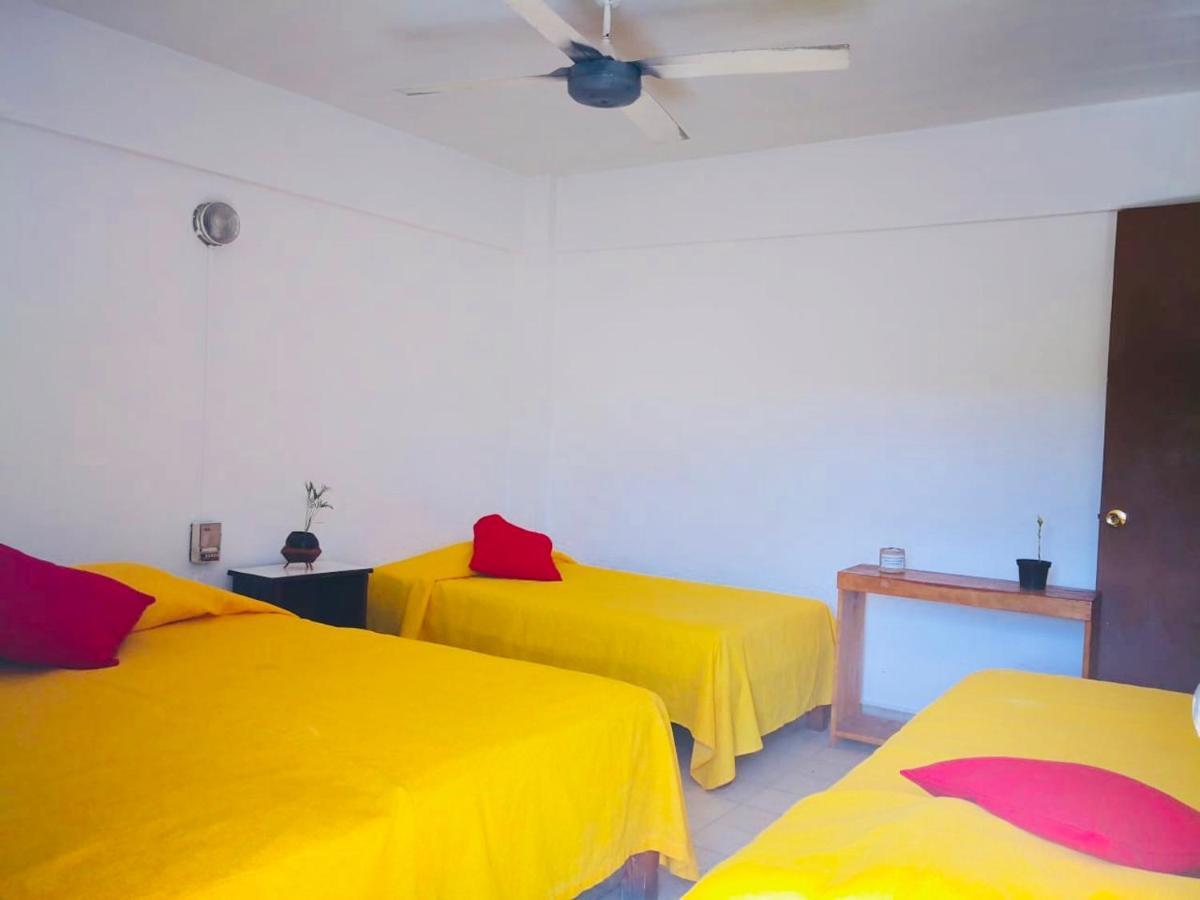 Hotel Zocalo Abuelos Acapulco Bagian luar foto