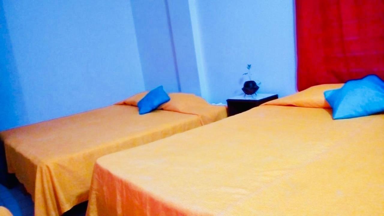 Hotel Zocalo Abuelos Acapulco Bagian luar foto