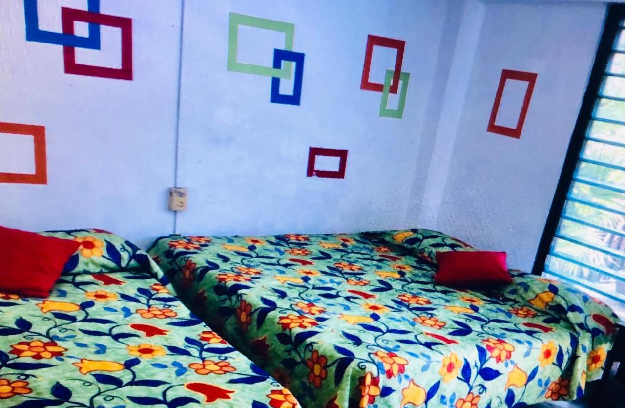 Hotel Zocalo Abuelos Acapulco Bagian luar foto