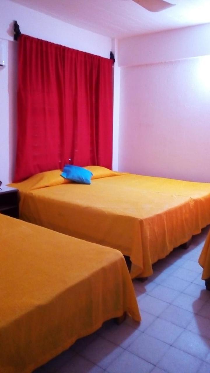 Hotel Zocalo Abuelos Acapulco Bagian luar foto