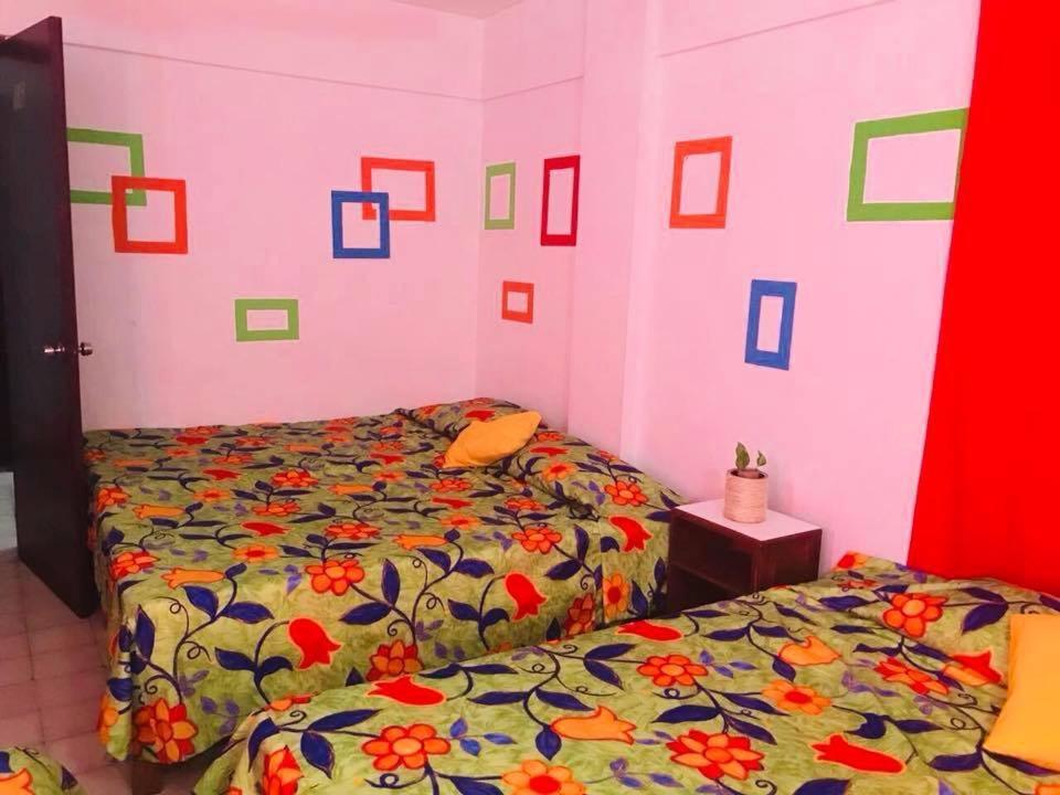Hotel Zocalo Abuelos Acapulco Bagian luar foto